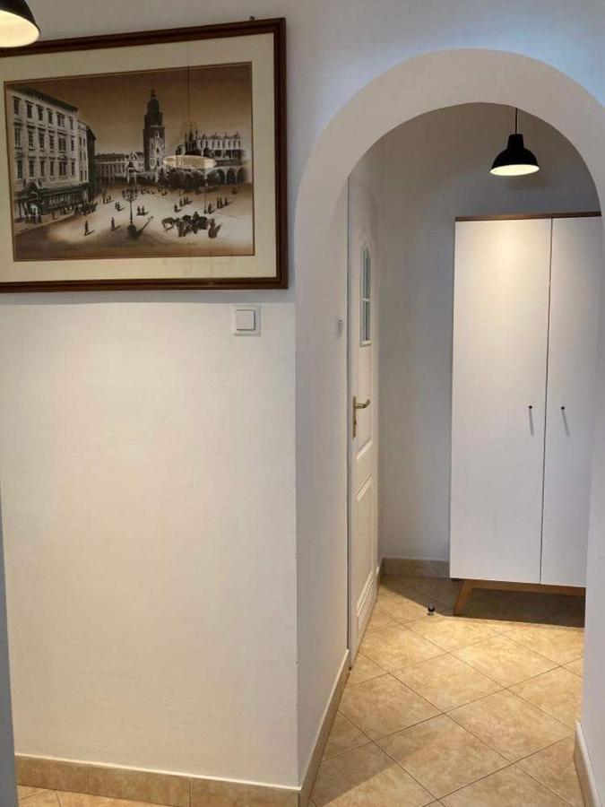Urocze Mieszkanie W Krakowskiej Kamienicy Exterior foto